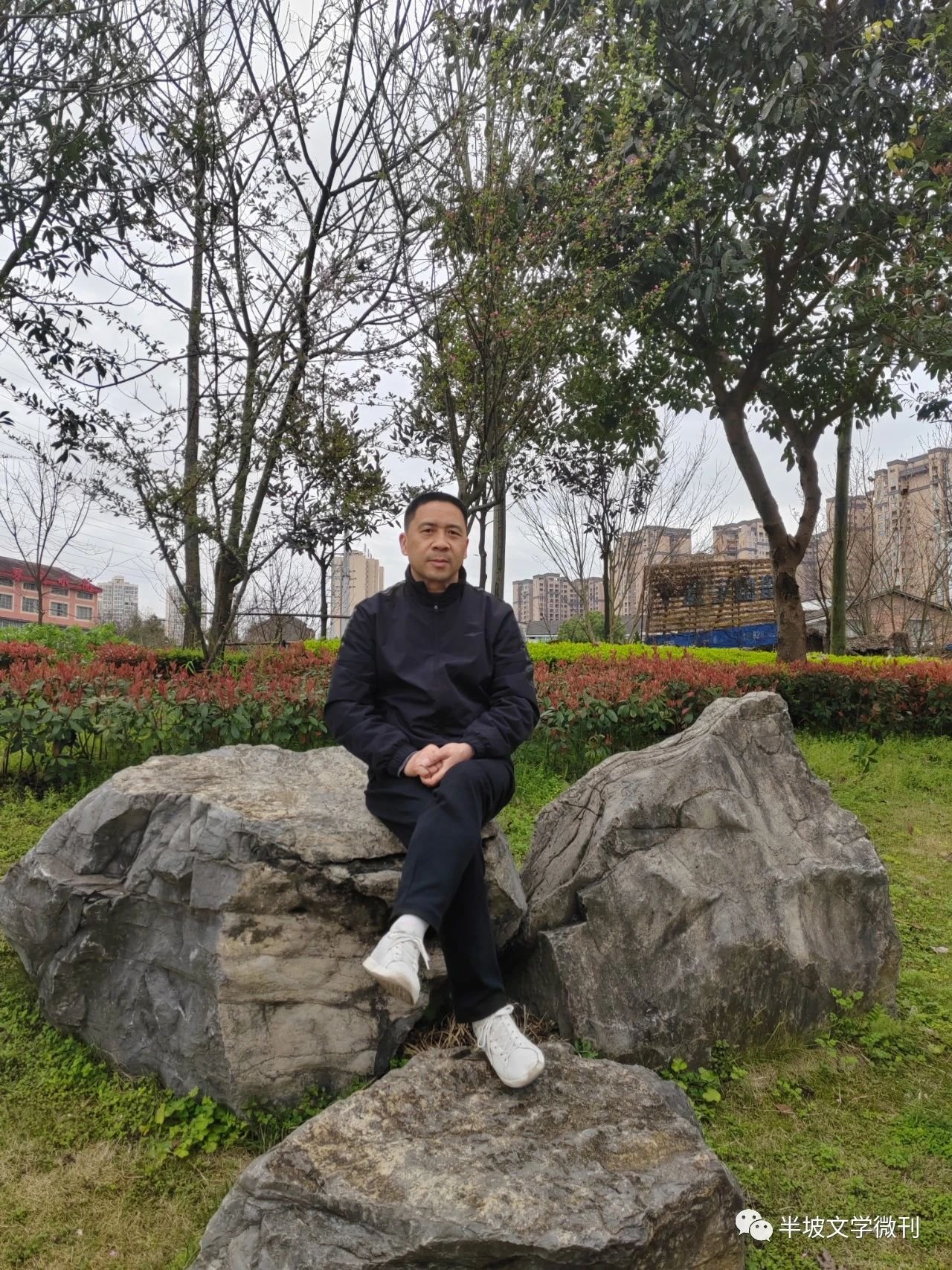 何奎：老宅门铃（外一首）