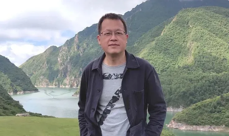 《光明日报》｜罗伟章：写作者的几重故乡